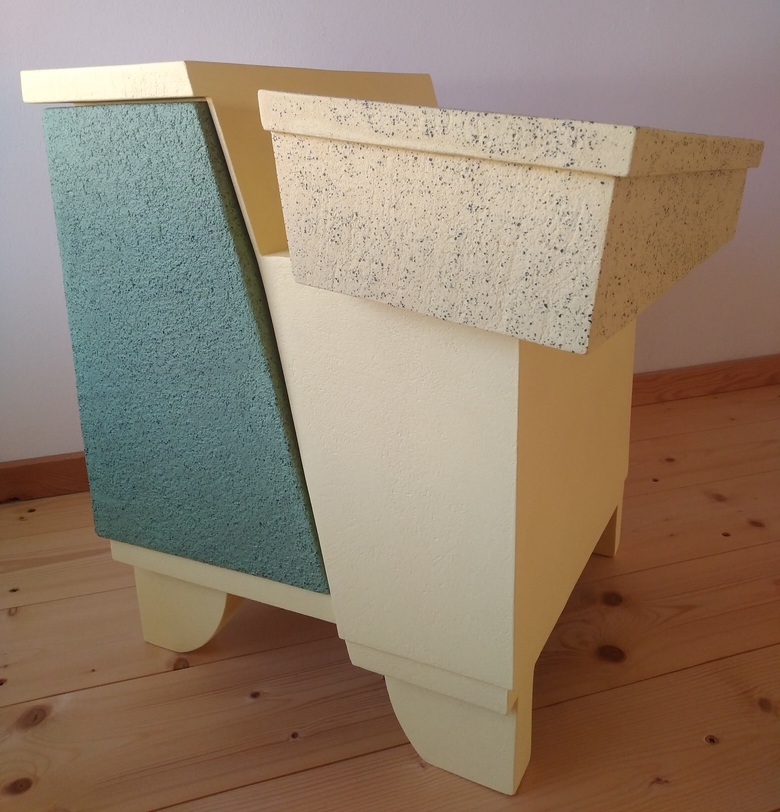 10 Mobile scultura giallo e verde